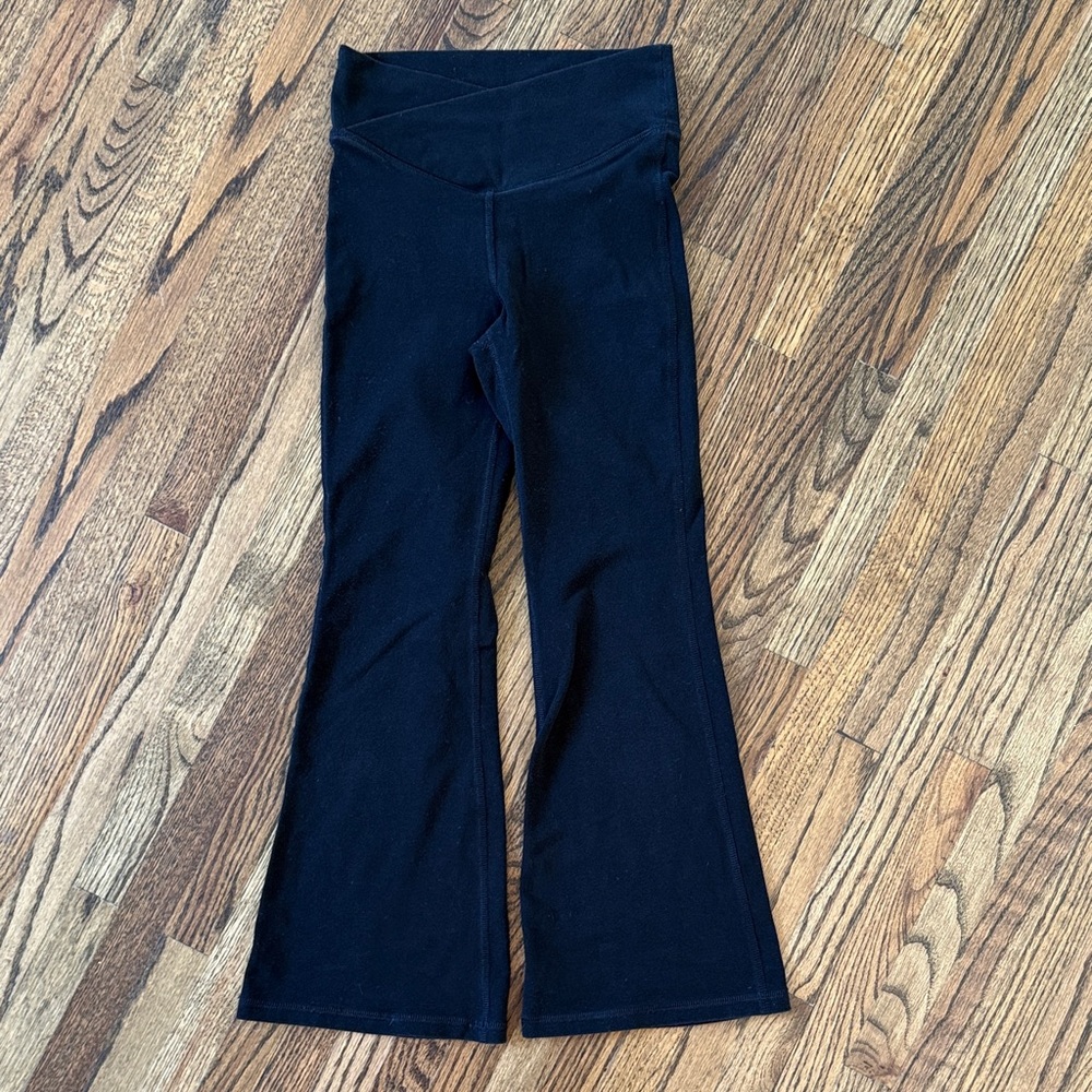 Old Navy Girls Black High-Waisted PowerChill Crossover Flared Leggings